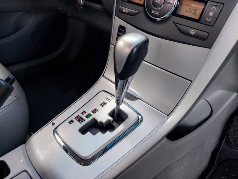 TOYOTA - COROLLA - 2014/2014 - Preta - R$ 74.900,00
