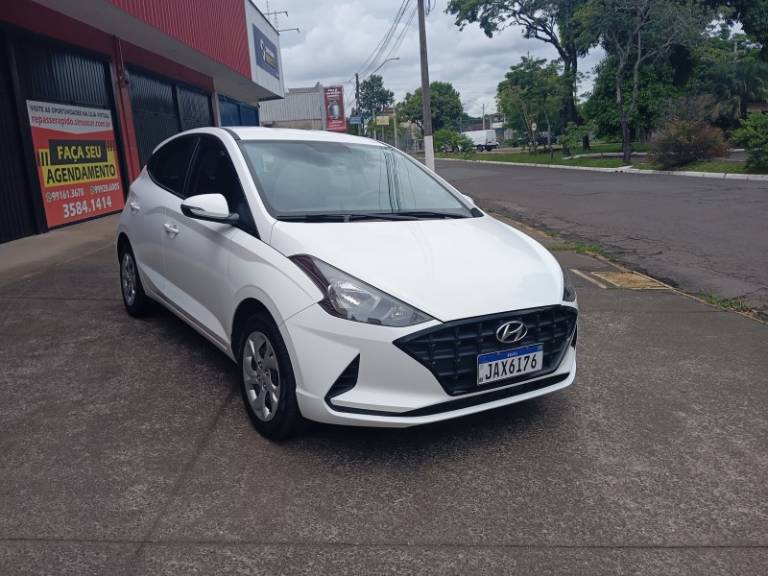 HYUNDAI - HB20 - 2021/2022 - Branca - R$ 63.900,00
