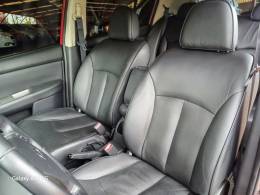 NISSAN - TIIDA - 2012/2013 - Vermelha - R$ 52.900,00