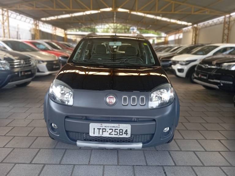 FIAT - UNO - 2012/2013 - Preta - R$ 34.900,00