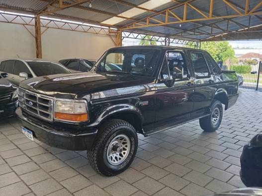 FORD - F-1000 - 1997/1998 - Preta - R$ 175.000,00