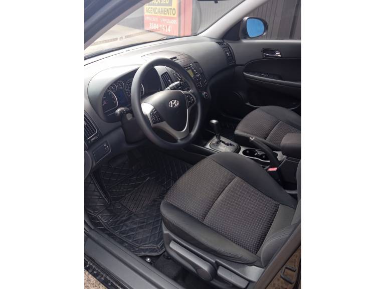HYUNDAI - I30 - 2011/2012 - Preta - R$ 45.900,00