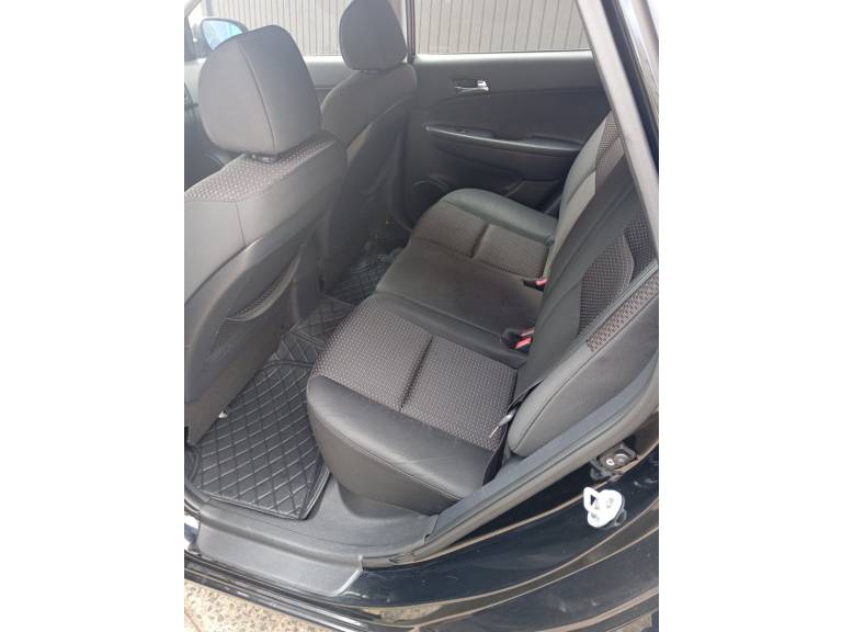 HYUNDAI - I30 - 2011/2012 - Preta - R$ 45.900,00