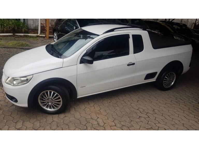 VOLKSWAGEN - SAVEIRO - 2010/2011 - Branca - R$ 42.900,00