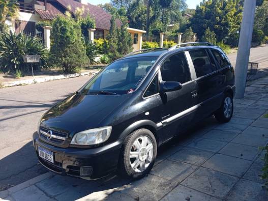 CHEVROLET - ZAFIRA - 2007/2008 - Preta - R$ 35.900,00