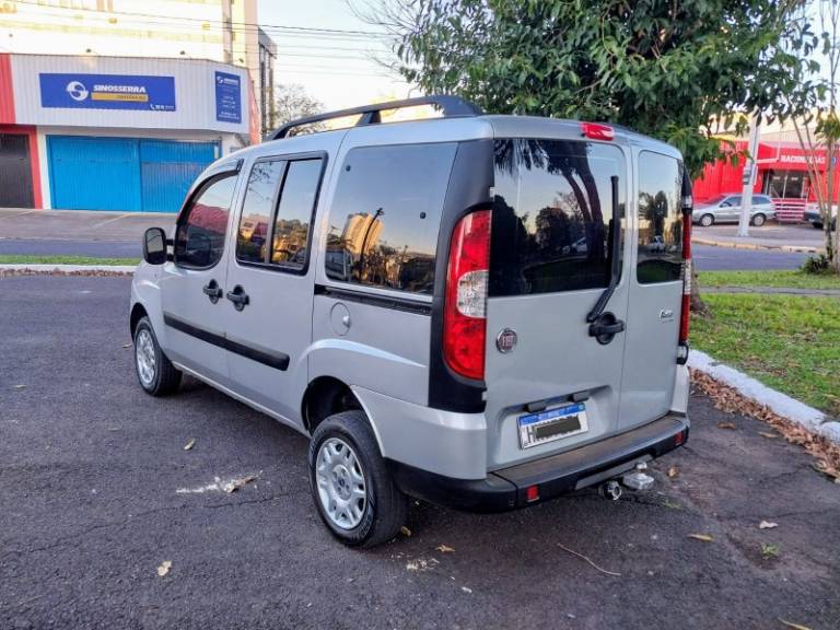 FIAT - DOBLÓ - 2012/2012 - Prata - R$ 39.900,00