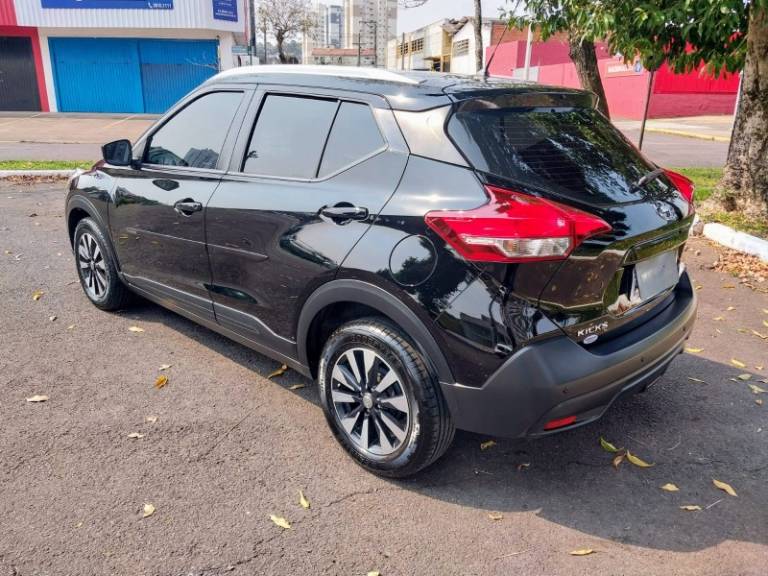 NISSAN - KICKS - 2018/2019 - Preta - R$ 83.900,00