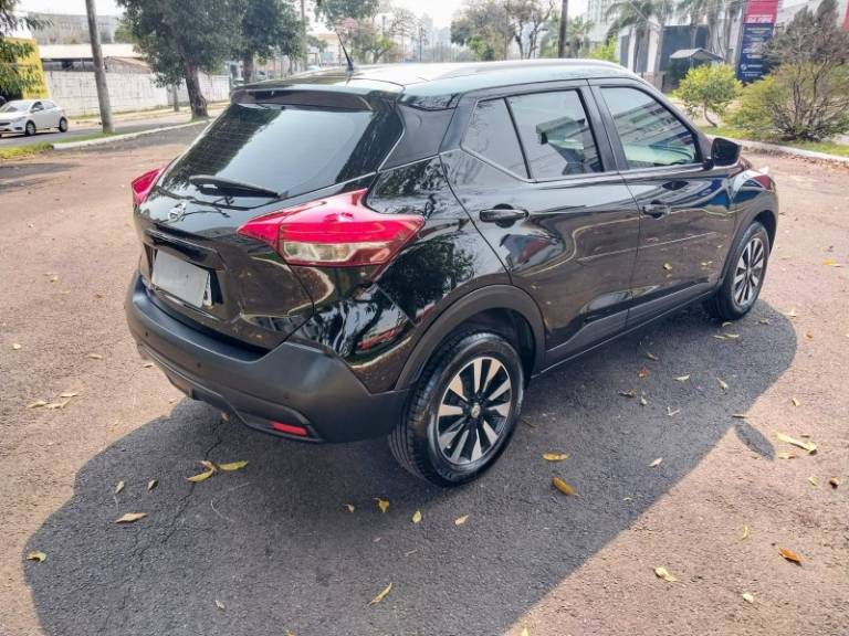 NISSAN - KICKS - 2018/2019 - Preta - R$ 83.900,00