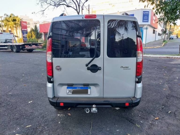 FIAT - DOBLÓ - 2012/2012 - Prata - R$ 39.900,00