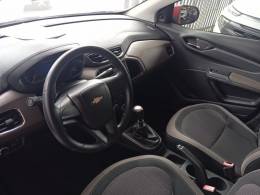 CHEVROLET - PRISMA - 2013/2014 - Vermelha - R$ 45.900,00