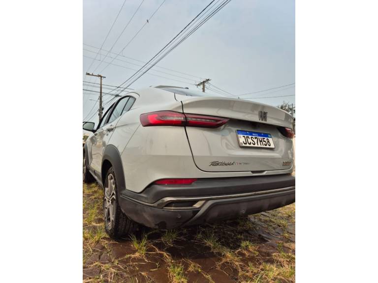FIAT - FASTBACK - 2024/2024 - Cinza - R$ 133.000,00