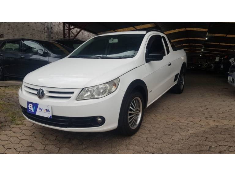 VOLKSWAGEN - SAVEIRO - 2010/2011 - Branca - R$ 42.900,00