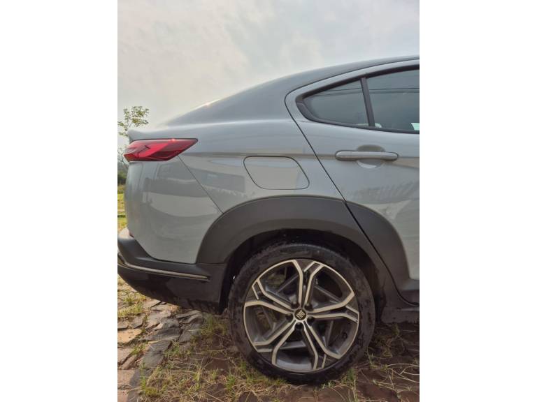 FIAT - FASTBACK - 2024/2024 - Cinza - R$ 133.000,00