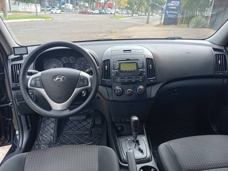 HYUNDAI - I30 - 2011/2012 - Preta - R$ 45.900,00