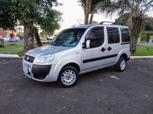 FIAT - DOBLÓ - 2012/2012 - Prata - R$ 39.900,00