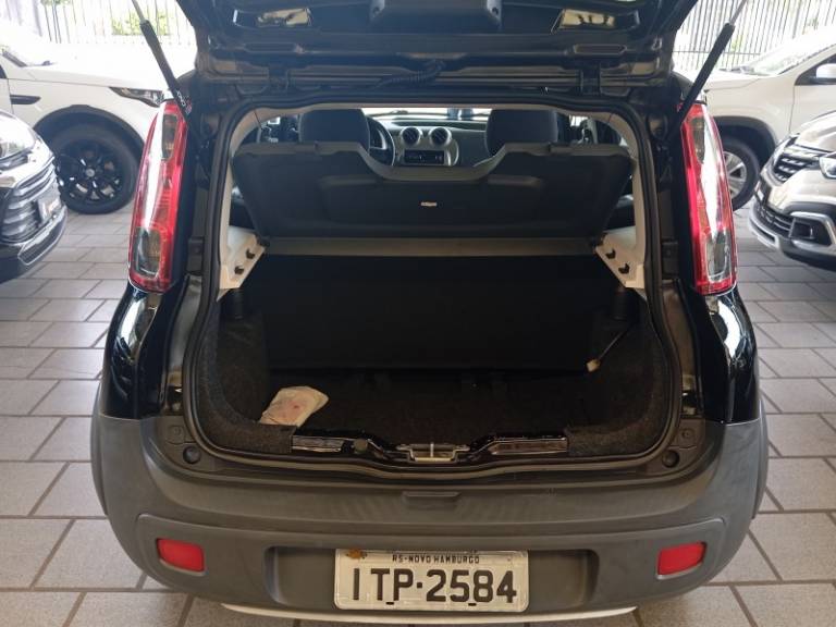FIAT - UNO - 2012/2013 - Preta - R$ 34.900,00