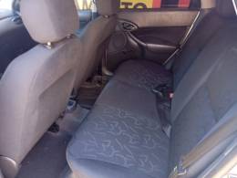 FORD - FOCUS - 2007/2008 - Prata - R$ 28.900,00