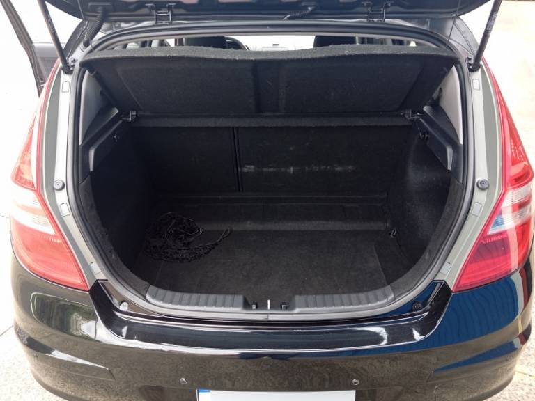 HYUNDAI - I30 - 2011/2012 - Preta - R$ 45.900,00