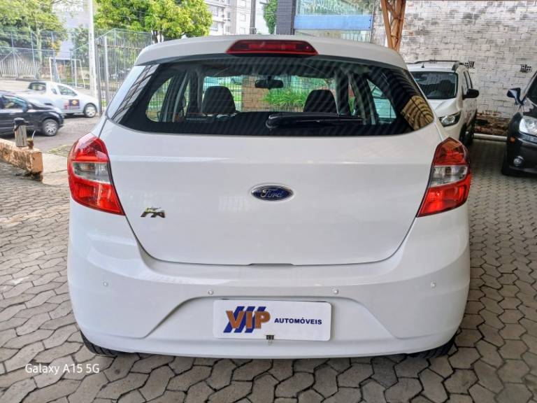 FORD - KA - 2014/2015 - Branca - R$ 45.900,00