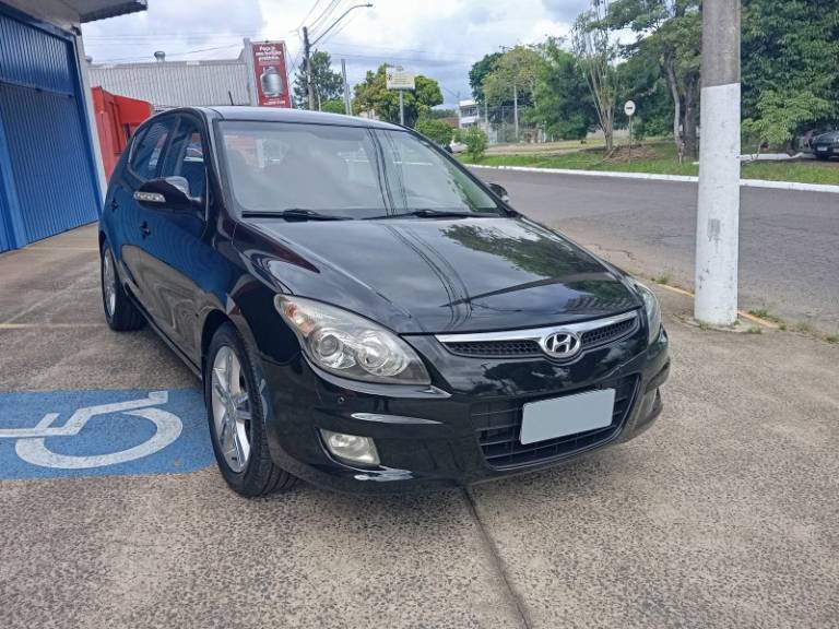 HYUNDAI - I30 - 2011/2012 - Preta - R$ 45.900,00
