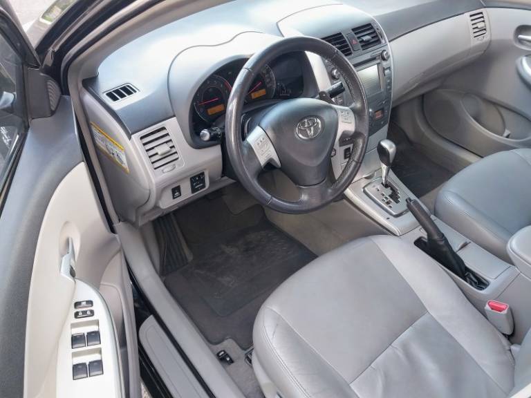 TOYOTA - COROLLA - 2014/2014 - Preta - R$ 74.900,00