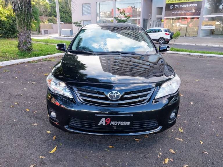 TOYOTA - COROLLA - 2014/2014 - Preta - R$ 74.900,00