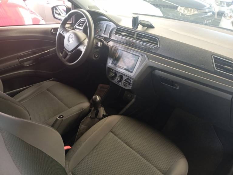 VOLKSWAGEN - SAVEIRO - 2021/2022 - Branca - R$ 69.900,00