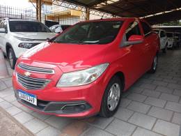 CHEVROLET - PRISMA - 2013/2014 - Vermelha - R$ 45.900,00