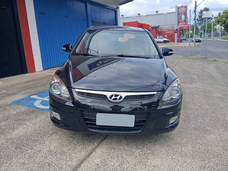 HYUNDAI - I30 - 2011/2012 - Preta - R$ 45.900,00