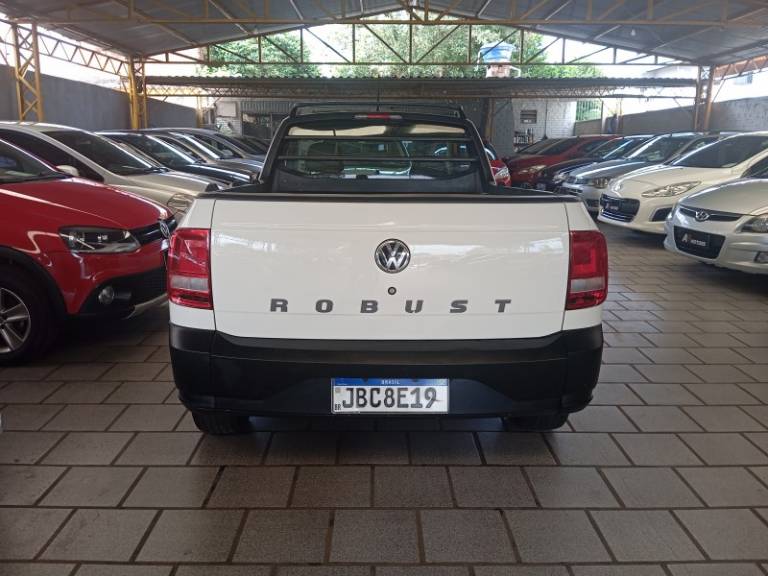 VOLKSWAGEN - SAVEIRO - 2021/2022 - Branca - R$ 69.900,00