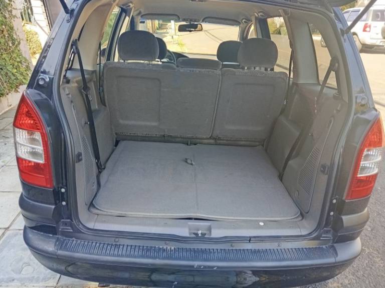 CHEVROLET - ZAFIRA - 2007/2008 - Preta - R$ 35.900,00