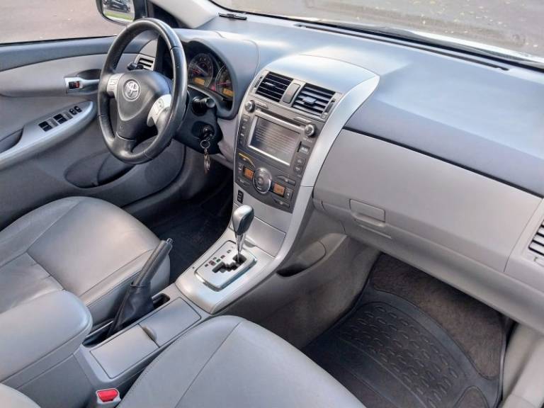 TOYOTA - COROLLA - 2014/2014 - Preta - R$ 74.900,00