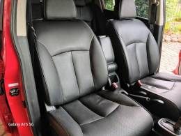 NISSAN - TIIDA - 2012/2013 - Vermelha - R$ 52.900,00