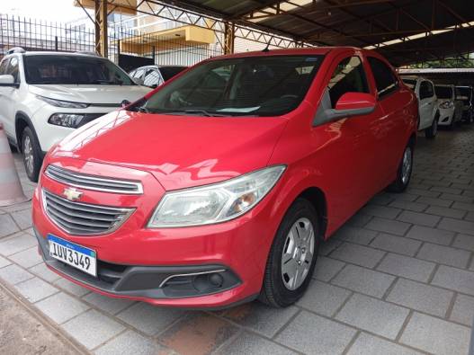CHEVROLET - PRISMA - 2013/2014 - Vermelha - R$ 45.900,00