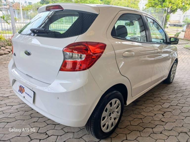 FORD - KA - 2014/2015 - Branca - R$ 45.900,00
