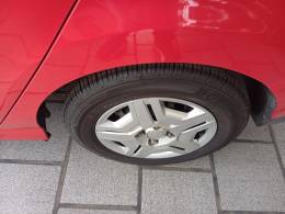 CHEVROLET - PRISMA - 2013/2014 - Vermelha - R$ 45.900,00