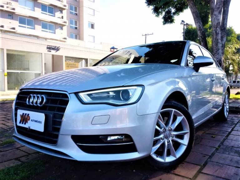 AUDI - A3 - 2014/2014 - Prata - R$ 89.900,00