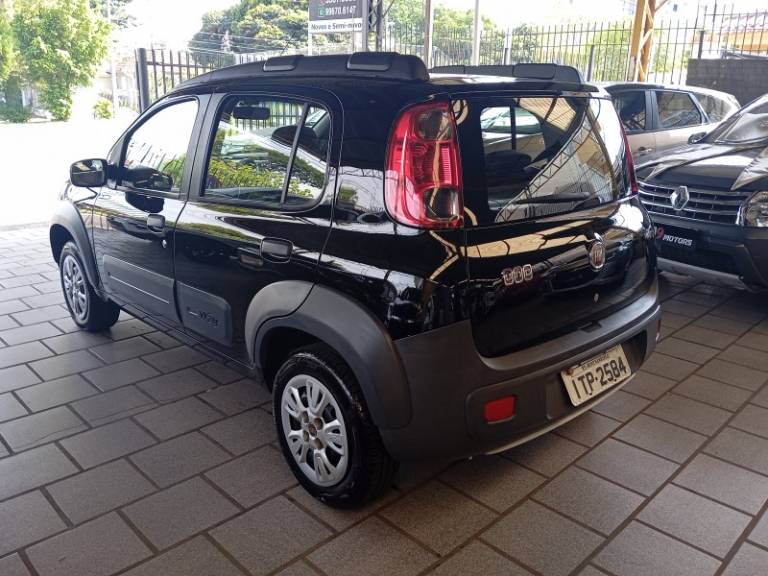 FIAT - UNO - 2012/2013 - Preta - R$ 34.900,00