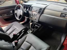 NISSAN - TIIDA - 2012/2013 - Vermelha - R$ 52.900,00